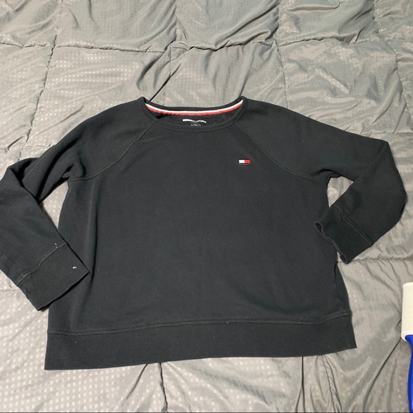 Tommy Hilfiger Other - Tommy Hilfiger black sweatshirt men’s large FLAW